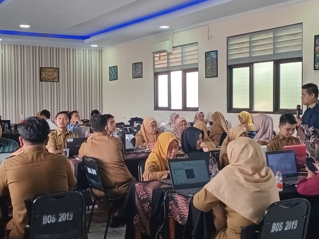 Mengajarkan Guru untuk Membantu Siswa Menghadapi Dunia Kerja di Masa Depan