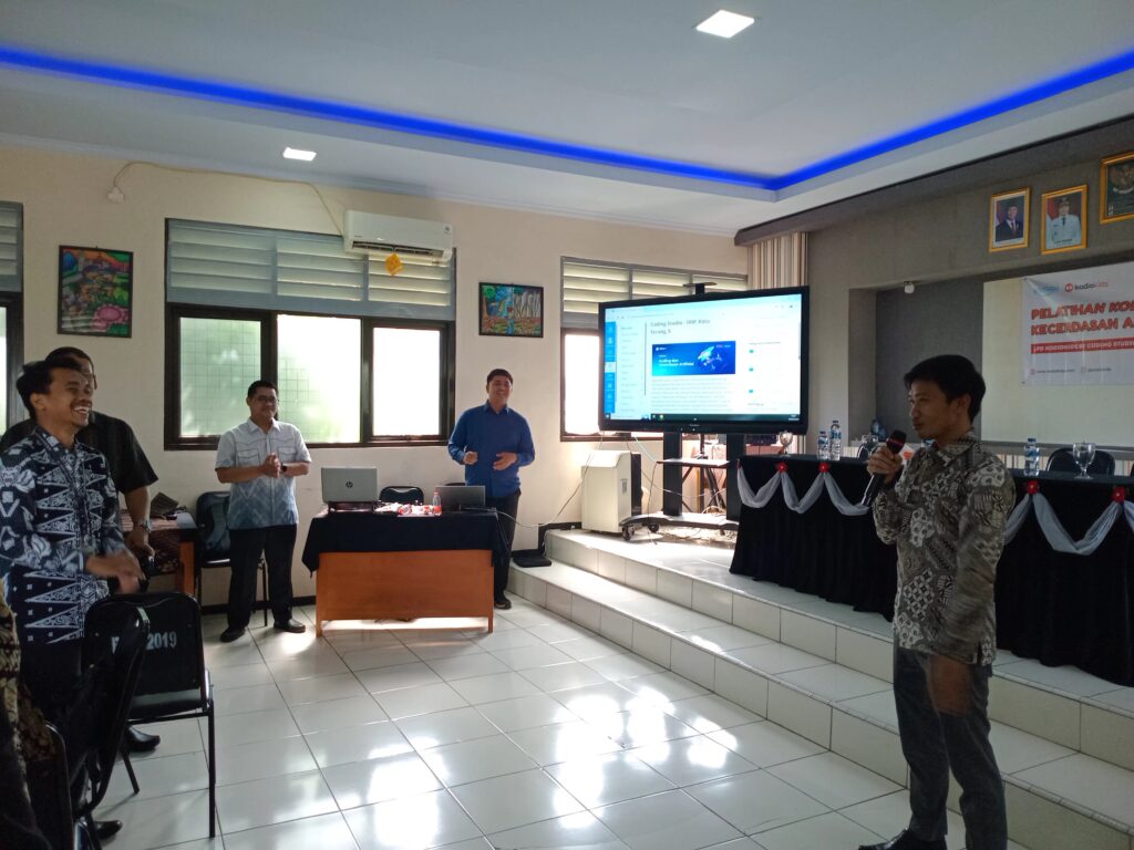 Pembelajaran Koding dan Kecerdasan Artifisial untuk SMP