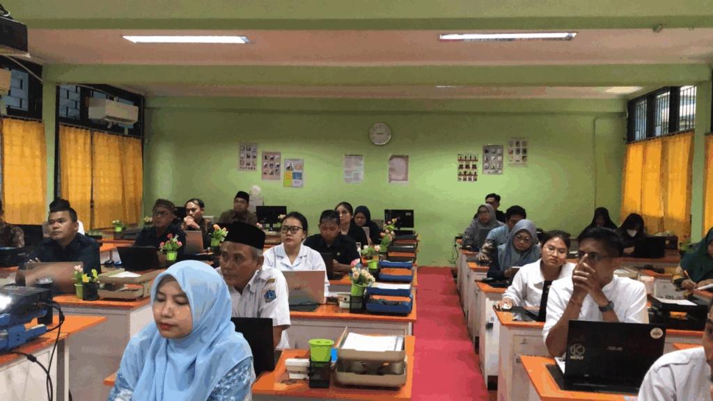 Peran Guru dan Sekolah dalam Mendukung Pembelajaran Koding dan AI