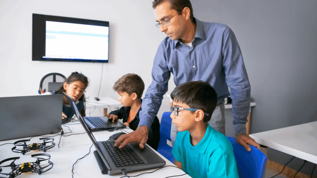 Akses Mentor Ahli dan Komunitas Aktif