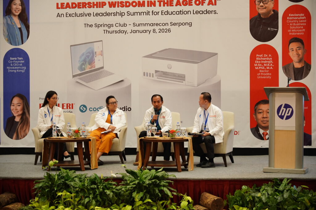 Diskusi Antar Narasumber dalam Sesi 1 Digifest Leadership SUMMIT 2026